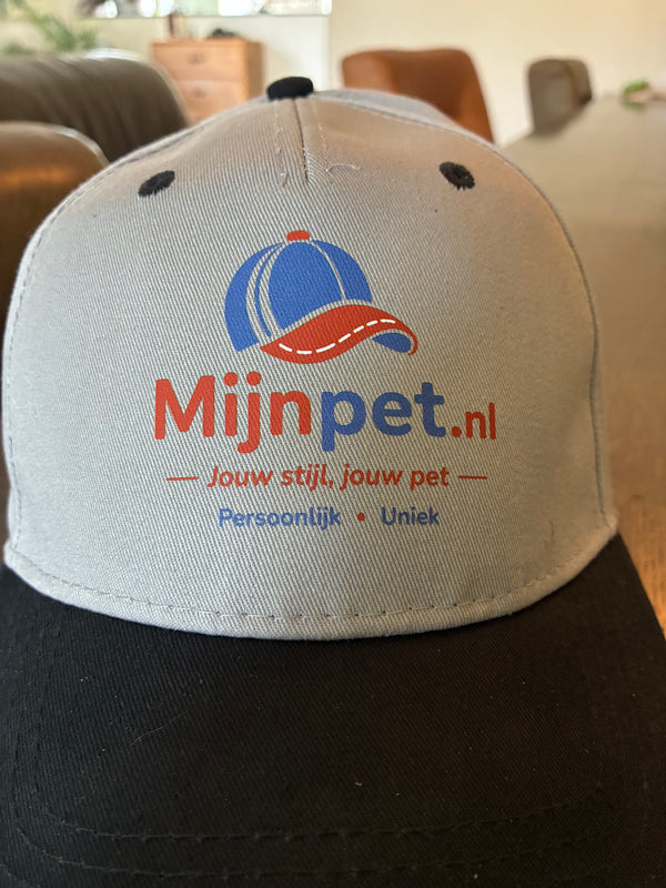Natuurlijk onze eigen caps
